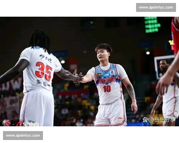 CBA精彩赛事全程直播与赛场瞬间实时解析